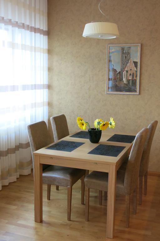 - City Center Huoneisto
